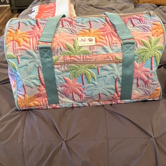 Makeup Junkie Handbags - Exclusive Hip Hip Array Collection Tropical Palm Travel Bag - Pink, Blue, Green
